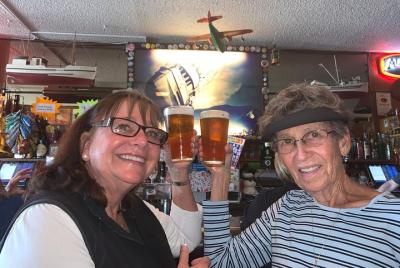 Fish Tales & Ales - Recorrido histórico a pie de 90 minutos de la flota pesquera y bares