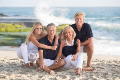 Sesión de retratos familiares en Laguna Beach, CA