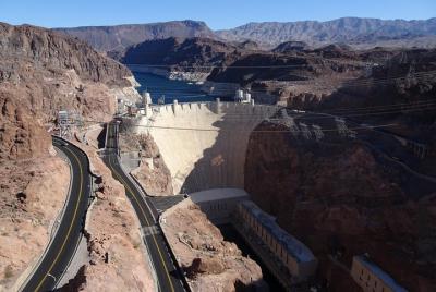 Tour por la presa Hoover, el lago Mead y la histórica ciudad de Boulder con opción privada (2-6 personas) Tour por la presa Hoover, el lago Mead y la histórica ciudad de Boulder con opción privada (2-6 personas)