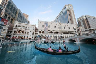 Superahorro en Las Vegas: Museo de cera Madame Tussauds con opción superior con paseo en góndola y comidas Superahorro en Las Vegas: Museo de cera Madame Tussauds con opción superior con paseo en góndola y comidas
