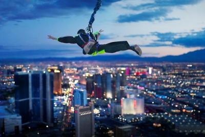 SkyJump Las Vegas en el Stratosphere Tower SkyJump Las Vegas en el Stratosphere Tower