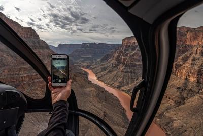 Exclusivo de Viator: recorrido en helicóptero por el Gran Cañón con aterrizaje opcional hasta la base del cañón y opción superior que incluye el Skywalk Exclusivo de Viator: recorrido en helicóptero por el Gran Cañón con aterrizaje opcional hasta la base del cañón y opción superior que incluye el Skywalk
