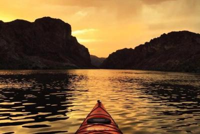 Twilight Kayak Tour desde Las Vegas Twilight Kayak Tour desde Las Vegas
