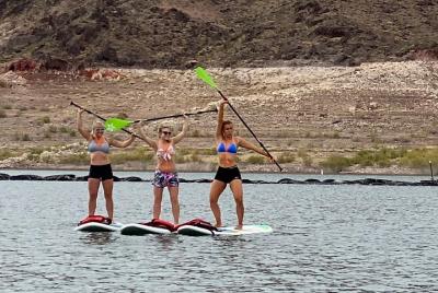 Standup Padddleboard Yoga en Lake Mead Standup Padddleboard Yoga en Lake Mead