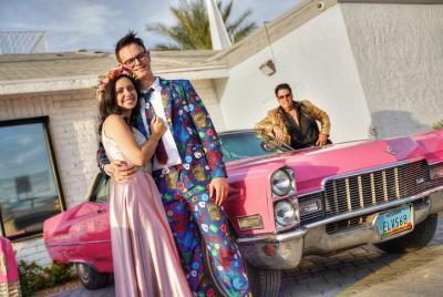 Boda en Elvis en The Little Vegas Chapel, incluido el transporte en limusina Boda en Elvis en The Little Vegas Chapel, incluido el transporte en limusina
