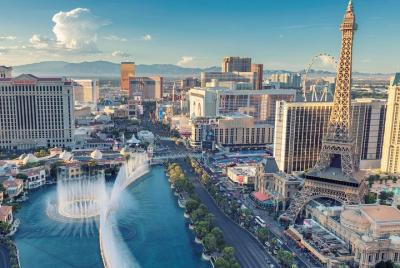 Traslado privado de salida: Las Vegas al aeropuerto LAS de Las Vegas en automóvil de negocios Traslado privado de salida: Las Vegas al aeropuerto LAS de Las Vegas en automóvil de negocios