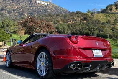 Unidad privada de Ferrari California T desde Hollywood a Sunset Plaza