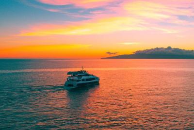 Crucero con cena al atardecer a bordo del Calypso que sirve costillas de primera calidad o mahi-mahi (MAUI) Crucero con cena al atardecer a bordo del Calypso que sirve costillas de primera calidad o mahi-mahi (MAUI)