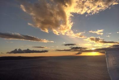 Romantic Sunset Champagne -Private- Maui Air Tour: ¡Íntimo y espectacular! Romantic Sunset Champagne -Private- Maui Air Tour: ¡Íntimo y espectacular!