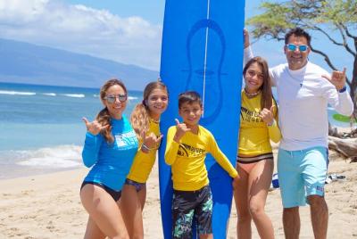 Lección de surf privada para grupos de 3-5 cerca de Lahaina Lección de surf privada para grupos de 3-5 cerca de Lahaina