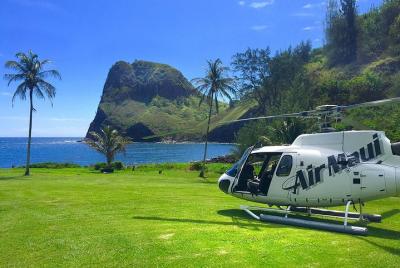Recorrido en helicóptero por West Maui y Molokai con aterrizaje frente al océano Recorrido en helicóptero por West Maui y Molokai con aterrizaje frente al océano