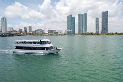 City and Boat Tour Incluido Little Havana Plus Alquiler de bicicletas GRATIS. City and Boat Tour Incluido Little Havana Plus Alquiler de bicicletas GRATIS.