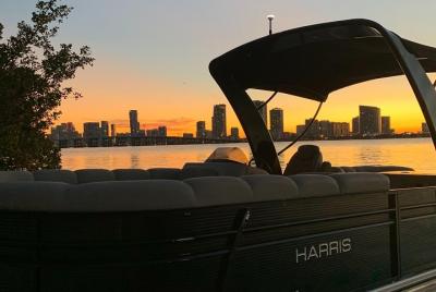 Crucero en barco y champán en Miami Crucero en barco y champán en Miami