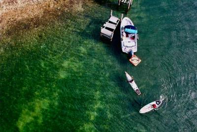 TODO INCLUIDO, Paseo en Barco, Moto de Agua, Deportes Acuáticos, Tabla inflable y Equipo de Snorkel. TODO INCLUIDO, Paseo en Barco, Moto de Agua, Deportes Acuáticos, Tabla inflable y Equipo de Snorkel.