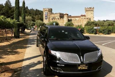 Tour privado de 6 horas por el país del vino de Napa en Lincoln MKT Limo (hasta 8 personas)