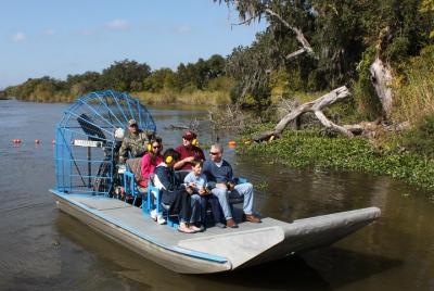 Paseo en hidrodeslizador por el pantano para grupos pequeños desde Nueva Orleans