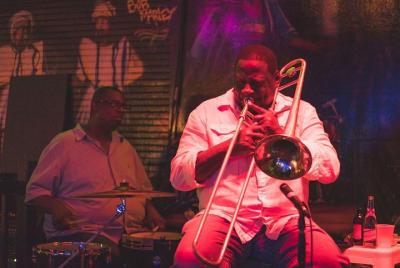 New Orleans Drink and Music Tour: desde cócteles hasta jazz