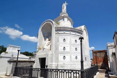 Cementerio St. Louis No. 1, No. 2 y Tour vudú