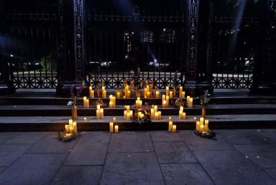 Recorrido por los galantes fantasmales de Nueva Orleans: sombras y orbes azules