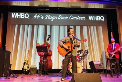 Evite las colas: cantina de la puerta del escenario de BB: actuación de Matinee con almuerzo