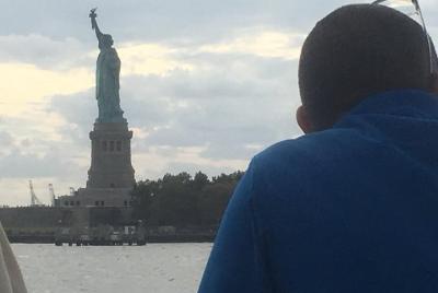 Crucero al atardecer por la Estatua de la Libertad y Ellis Island
