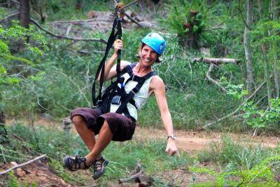 Tour Half Zipline (3 líneas) Tour Half Zipline (3 líneas)
