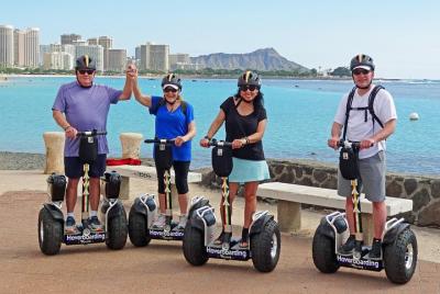 Tour guiado en hoverboard West Waikiki Magic Island y Ala Moana Tour guiado en hoverboard West Waikiki Magic Island y Ala Moana