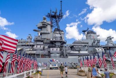USS Arizona Memorial & Battleship Missouri "Grupo pequeño" USS Arizona Memorial & Battleship Missouri