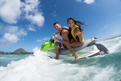 Alquiler de moto de agua en la bahía de Maunalua Alquiler de moto de agua en la bahía de Maunalua