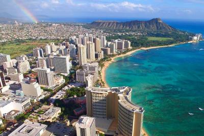 Traslado privado de salida: Honolulu al aeropuerto de Honolulu HNL en automóvil de negocios Traslado privado de salida: Honolulu al aeropuerto de Honolulu HNL en automóvil de negocios