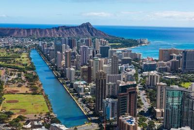 Traslado privado desde Waikiki al aeropuerto de Honolulu (HLN) Traslado privado desde Waikiki al aeropuerto de Honolulu (HLN)