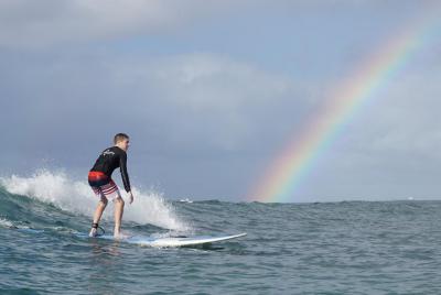 Lección privada de surf de 1.5 horas en Honolulu Lección privada de surf de 1.5 horas en Honolulu