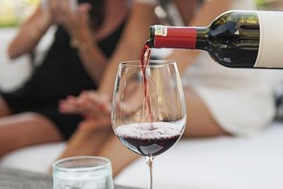 BODEGA OENO Cata de vinos estilo isleño BODEGA OENO Cata de vinos estilo isleño