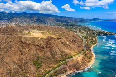 Lanzadera al cráter Diamond Head y caminata autoguiada Lanzadera al cráter Diamond Head y caminata autoguiada