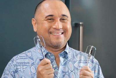 Oahu Food Tour con el anfitrión ganador del Emmy  Oahu Food Tour con el anfitrión ganador del Emmy 'Cooking Hawaiian Style'