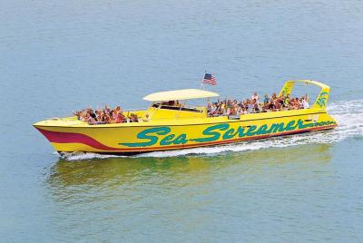 El paseo en el barco Sea Screamer en playa Clearwater con transporte El paseo en el barco Sea Screamer en playa Clearwater con transporte