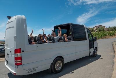 Tour privado del vino de Paso Robles en Mercedes Convertible para hasta 18 invitados