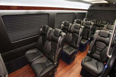 Llegada Traslado privado Aeropuerto de Filadelfia PHL a Filadelfia en minibús