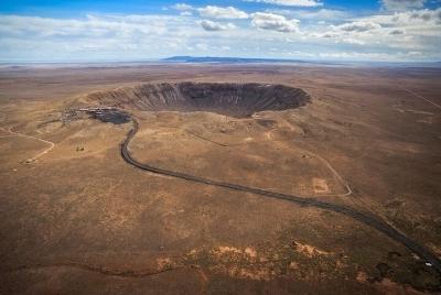 Tour de un día en el cráter de meteoritos del norte de Arizona y Walnut Canyon desde Phoenix