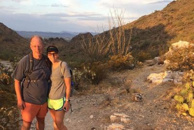 Aventura privada de senderismo de medio día por el desierto de Sonora en solitario