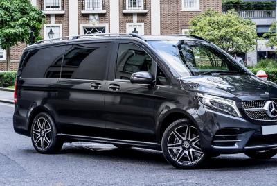 Traslado privado desde el aeropuerto Sky Harbor PHX a Phoenix en camioneta de lujo