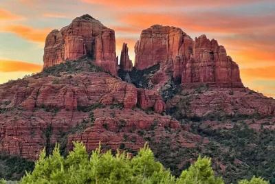 Alquiler de avión: vuelo privado de Phoenix a Sedona en un Stinson SM-8A de 1930