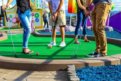 Crave Golf Club: dos campos de minigolf Crave Golf Club: dos campos de minigolf