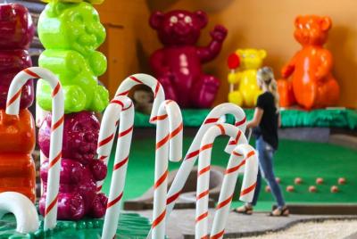 Crave Golf Club: un campo de minigolf Crave Golf Club: un campo de minigolf