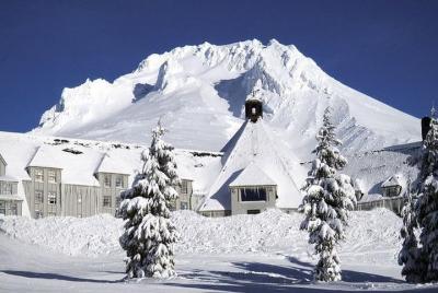 Grupo pequeño: Cataratas del cañón del río Columbia y tour de un día en Mt Hood desde Portland Grupo pequeño: Cataratas del cañón del río Columbia y tour de un día en Mt Hood desde Portland