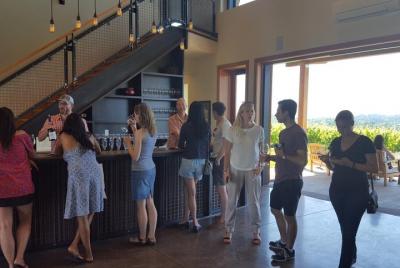 Excursión con cata de vinos por el valle de Willamette desde Portland con almuerzo incluido Excursión con cata de vinos por el valle de Willamette desde Portland con almuerzo incluido