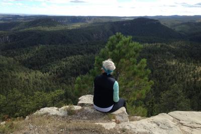 Senderismo en Black Hills con vistas espectaculares Senderismo en Black Hills con vistas espectaculares