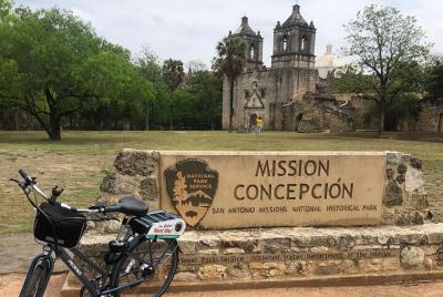 Tour misionero autoguiado en bicicleta eléctrica