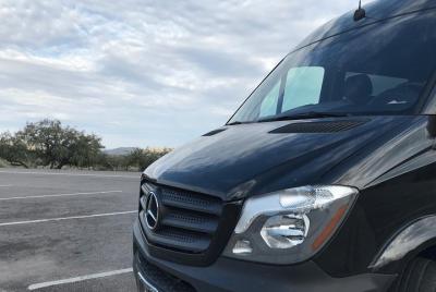 Transferencias corporativas. Bodas y Wine Tours. Fiestas y Eventos.