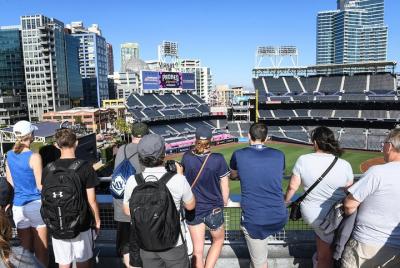 Tour entre bastidores en Petco Park Tour entre bastidores en Petco Park